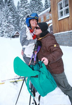 Молодая грудастая ора Фото 3